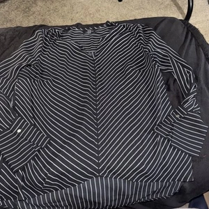 Women’s Size Large Pinstripe Shirt By The Limited Black And White - Picture 1 of 6