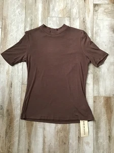 SHEIN Basics Women’s Brown Ribbed Short Sleeve Shirt Size M - Picture 1 of 4