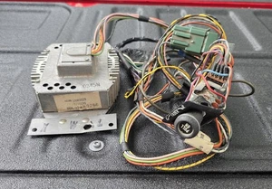 OE Ford Fader Controller with Amp front / rear speakers custom acc. Fox Mustang - Picture 1 of 5