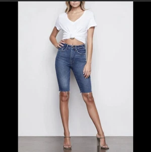 NWT Good American Bermuda Cut Off High Rise Distressed Jeans Shorts Size 0/25 - Picture 1 of 5