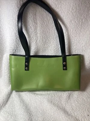 Beijo Monedero Bolso de Mano Verde con Acentos Plateados y Negro Usado Foto 1 de 4