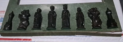 E.S. LOWE 1959 RENAISSANCE CHESSMEN CHESS BLACK 8 PIECE LOT NO PAWNS FREE SHIP! - Image 1 of 3
