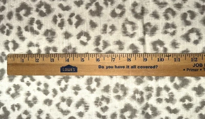 Tela decorativa Jaclyn Smith Home estampado de leopardo mezcla de lino 1 año #24 Foto 1 de 4