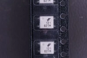 Lot of 15 HMA121R1 Fairchild Optocoupler Phototransistor DC 3750 Vrms 80mA 4-SO - Picture 1 of 2