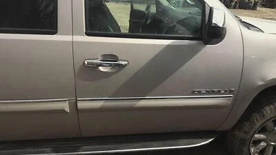 08 GMC YUKON XL 1500 Front Door Passenger Sidesilver Birch Metallic59U - Image 1 of 3