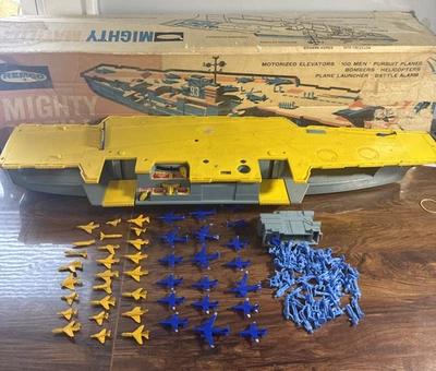 Remco Mighty Matilda 1963 portaaviones de juguete - no completo / para piezas Foto 1 de 4