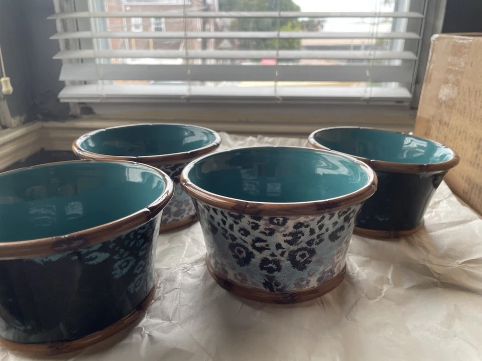 Juego de 4 cuencos de cerámica interior azul diseño estampado negro Foto 1 de 4