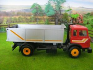 britains iveco fiat tipper truck/lorry with red cab