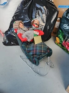 Byers' Choice The Carolers 1995 Traditional Couple in Sleigh W/ Christmas Cards - Picture 1 of 7