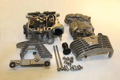 2007 Honda VTX 1300c Engine Front Cylinder Head Valves 12210-MEA-671 Foto 1 de 4