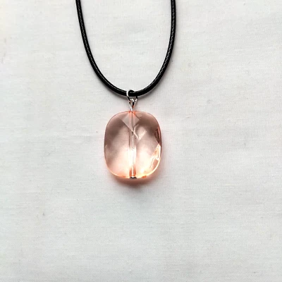 Colgante de cuentas rosa collar de cordón negro hecho a mano declaración dije de vidrio boho chic Foto 1 de 4