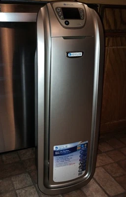 Idylis IAP-10-200 Air Purifier Floor Unit 33" Rooms 300+ SqFt UV-C HEPA Quiet - Image 1 of 4