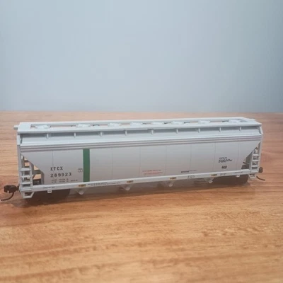 ATLAS N Scale 50 000 640 ACF 5250 Eastman Chemical ETCX 289923 4 Hopper Car - Image 1 of 4