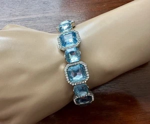 Designer Monet signiertes silberfarbenes großes blaues Strass Stretch Armband - Bild 1 von 3