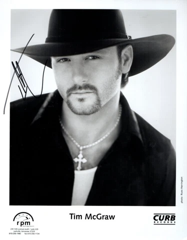 M-TIM MCGRAW AUTOGRAPHED  B & W PHOTO W/COA Cover
