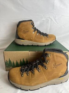 Danner Mountain 600 Hiking Boots Mens 11.5 Waterproof Suede Leather Brown NWB - Picture 1 of 9