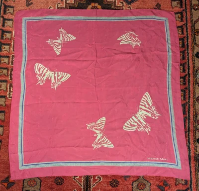 Bufanda Hanae Mori 100% seda - Magenta con mariposas crema y patrón HM Foto 1 de 4