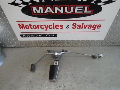 99 Yamaha XVS650 V-Star 650 Classic câmbio de marchas footpeg assy - Imagem 1 de 4