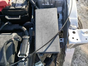 21 HONDA CIVIC Engine Fuse Box - Picture 1 of 1