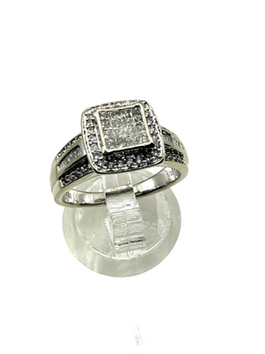 10kt princess shape cluster .5cttw i2/IJ diamond ring sz 6.75 4.12g $895 #1219 - Image 1 of 4