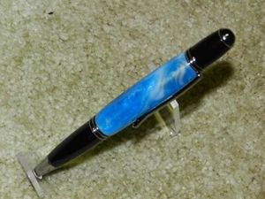 Gatsby Drehstift mit himmelblauem Gehäuse & schwarzem und verchromtem Rand / - Bild 1 von 7