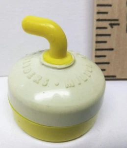 Vintage Milton Bradley Sliders Curling Yellow White Pawn Replacement Part Piece - Picture 1 of 4