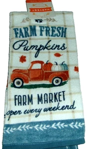 FALL KITCHEN TOWEL~ 15" X 25" ~ FARM FRESH PUMPKINS/FARM MARKET - Picture 1 of 1