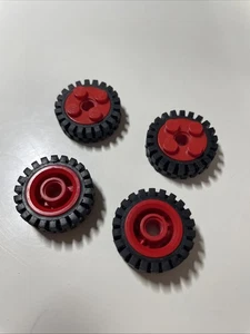 4 x Roue Lego 6248c03 Black Tire 30 x 10.5 Vintage Rouge - Imagen 1 de 1