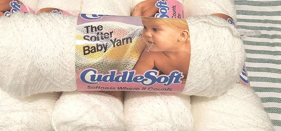 Hilo suave para bebé Caron Cuddle, lote de 6 madejas, blanco, de colección descontinuado Foto 1 de 4