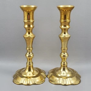 Vintage Brass Candlesticks Pair Spindle Style Scalloped Base MCM India 8 in Tall - Picture 1 of 12