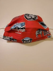 Mascarilla facial para adultos, Old Guys Rule, tela con estampado Extra Lucky, rojo, gris, negro  - Imagen 1 de 2