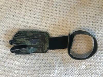 Camo Finger Tabs - Image 1 of 3