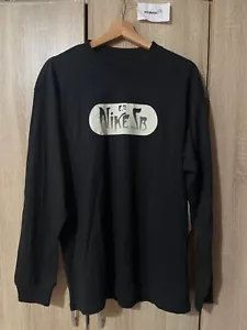 Gr M NIKE SB M90 BRND RD OC Herren Skate Long Sleeve Black - Bild 1 von 4