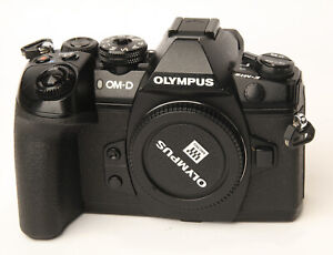 Olympus OM-D E-M1 MII + 12-40mm f2.8 Pro Présente Modèle Commerçant Spécialisé