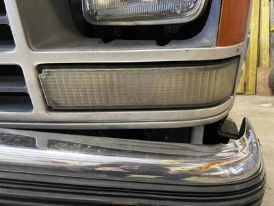 Luz de esquina/estacionamiento del conductor para camioneta Chevrolet 3500 88-02 1734720 Foto 1 de 4