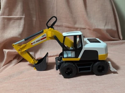 Bruder XE 5000 Excavator Yellow & White Hand Activated Handle Scoop - Image 1 of 4
