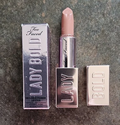 Lápiz labial pigmentado Too Faced I'M THRIVING Lady Bold Em-Power 4 g/0,14 oz ¡NUEVO EN CAJA! Foto 1 de 3