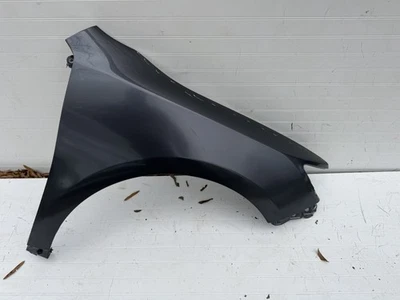 Toyota Camry 2012 2013 2014 guardabarros lateral derecho fabricante original usado  Foto 1 de 4