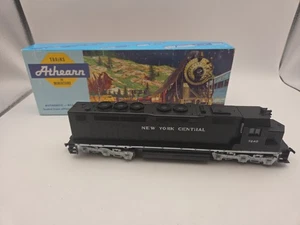 HO Scale New York Central SDP40 Diesel Loco #7240 by Athearn - Picture 1 of 8