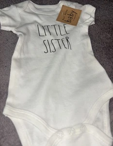 Body Rae Dunn Hermanita 3-6 Meses - Imagen 1 de 4