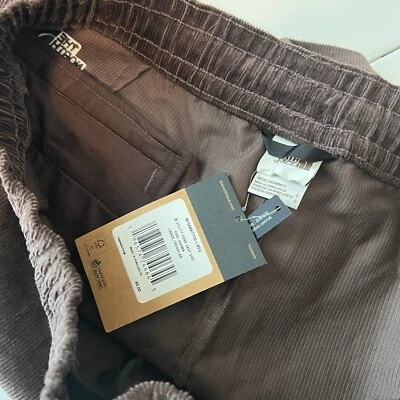 Nuevo con etiquetas The North Face Para hombres Utility Pana Fácil Corto Carbón Marrón Talla Grande L Foto 1 de 4