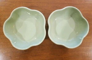 2 Green Henn Pottery Petal Bowls Lot 2 - Picture 1 of 9