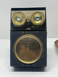 Radio portátil de 8 transistores Zenith Royal 500 Owl Eye de 1950 - Imagen 1 de 10