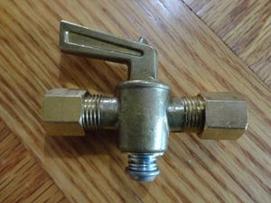 1/4" Tube x 1/4" Tube Compression Brass Ground Plug Valve w/ Handle - Picture 1 of 5
