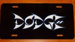 PEGATINA/CALCOMANÍA de 9 pulgadas Dodge, marcas hash, obra de arte original, BLANCA con outli azul - Imagen 1 de 5