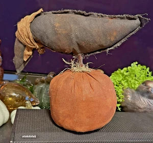 Primitive handgefertigte Herbst Stoff Halloween Krähe und Kürbis Figur - Bild 1 von 7