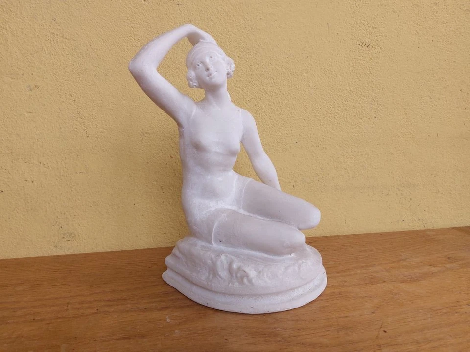 ANTICA STATUA STAUINA IN ALABASTRO SCOLPITO DECò DONNA BAGNANTE ONDINA H 30cm - Immagine 1 di 4