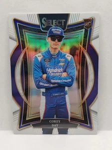 2025 Select Racing Corey Day RC White Prizm /99 SP #54 Tribüne NASCAR  - Bild 1 von 2