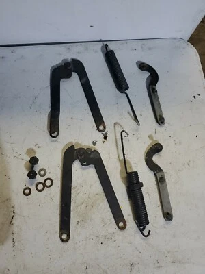 380SL 450SL 560SL W107 1985 MERCEDES-BENZ OEM BISAGRAS CAPÓ  Foto 1 de 4