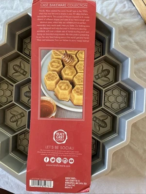 Sartén de postre Nordic Ware Honeycomb Pull-Apart nueva dorada Foto 1 de 4